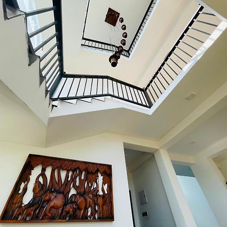 Black Mustang Hotel ดัมบูลลา ภายนอก รูปภาพ