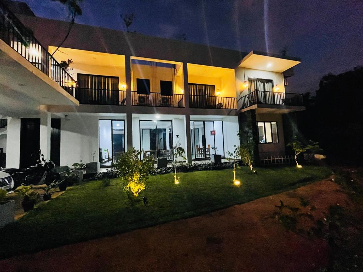 Black Mustang Hotel ดัมบูลลา ภายนอก รูปภาพ